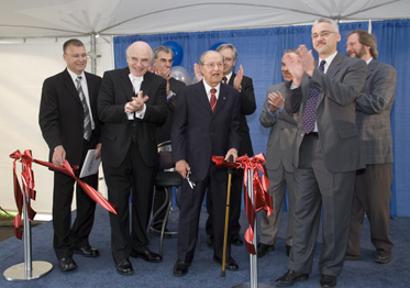 ribbon cutting photo